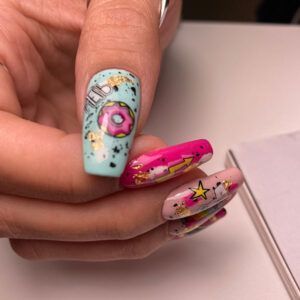 UÑAS