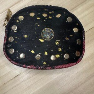 MONEDERO NEGRO CON DETALLE DE PIEDRA